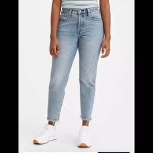 Levi’s Wedgie Straight Jeans